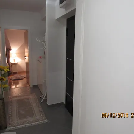 Apartamento Tea 2 *